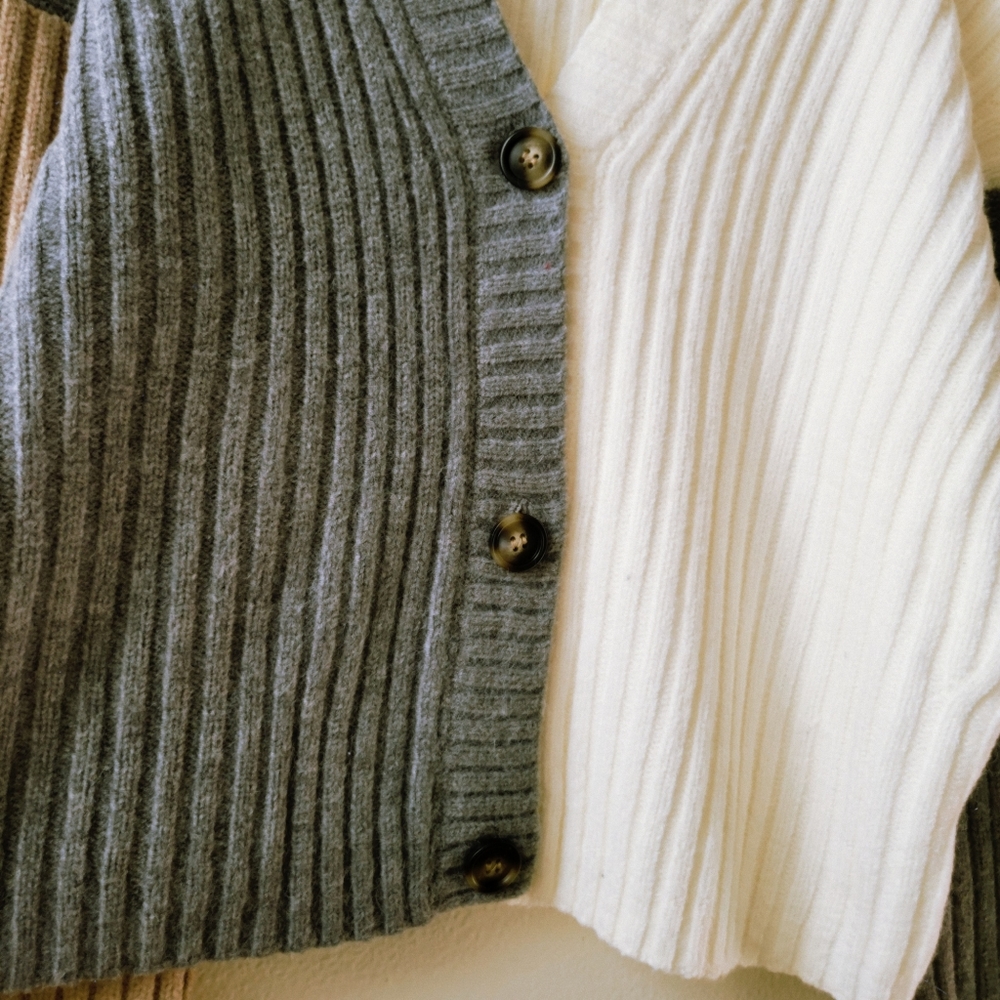Francesco Ribbed Button Front Colorblock Cardigan - Picture 6 of 8